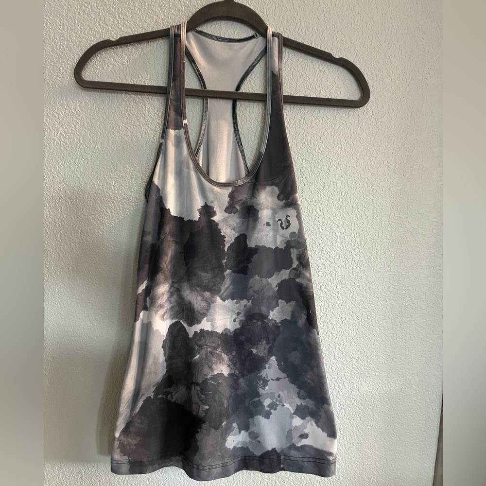 Lululemon cool racer back. Sz 6